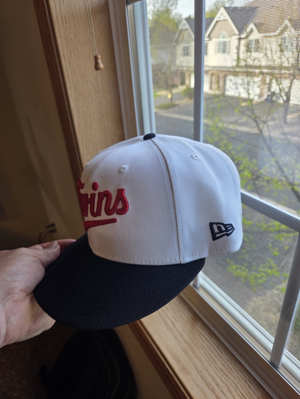 Minnesota Twins Baseball Hat, Size 7.5, White, Worn Once - Picture 2 of 4